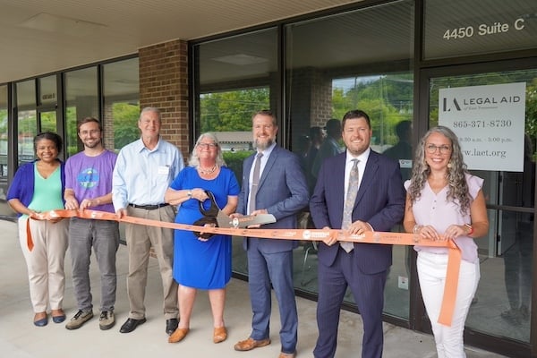 LAET holds ribbon cutting for new eviction program office