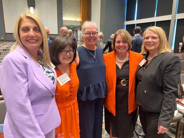 TBA past presidents gather at dedication of UT's Reeves Institute for Professional Leadership