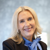 Headshot of Knoxville lawyer Mary Beth Maddox